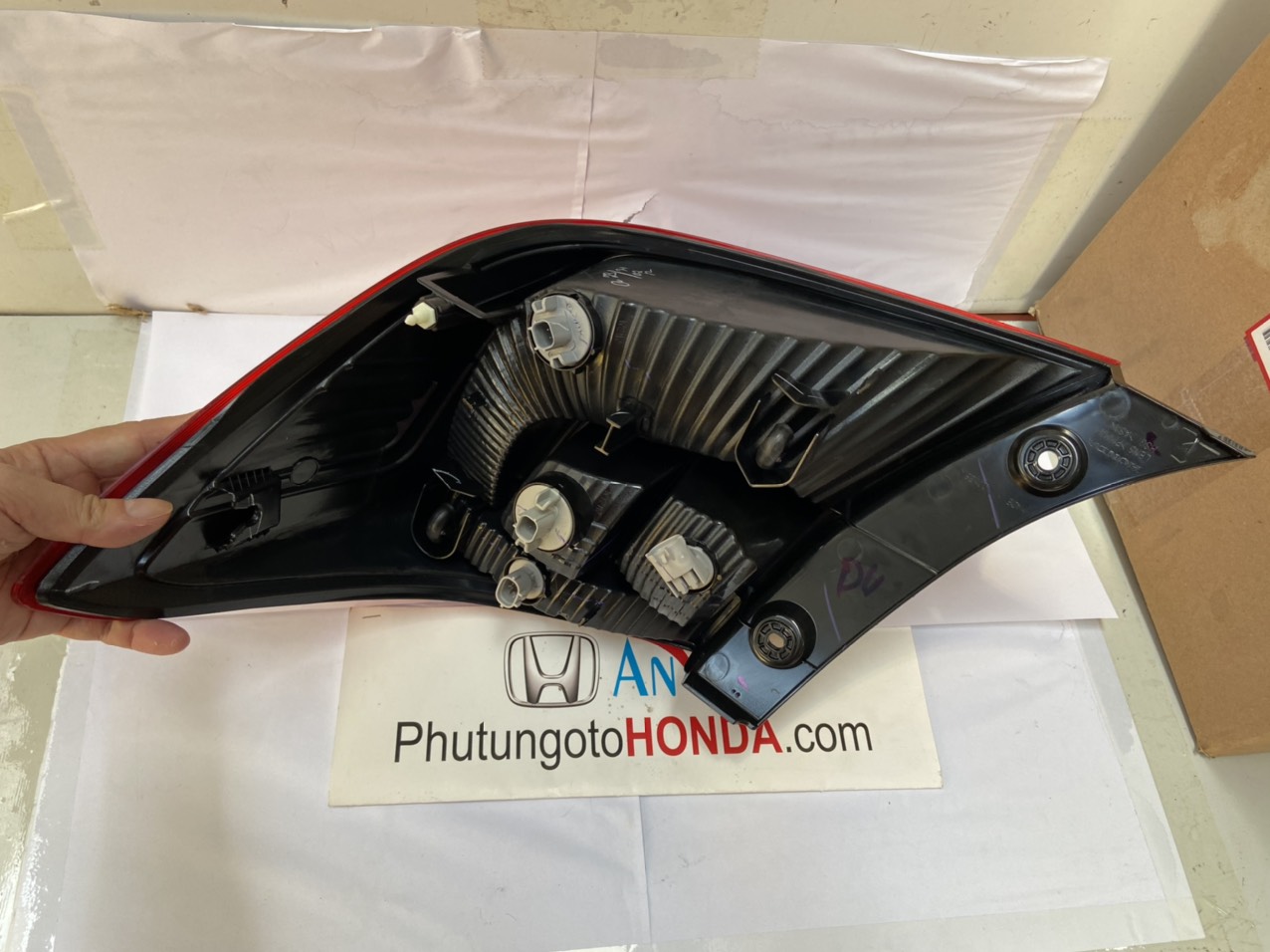 Đèn hậu Honda Brio 